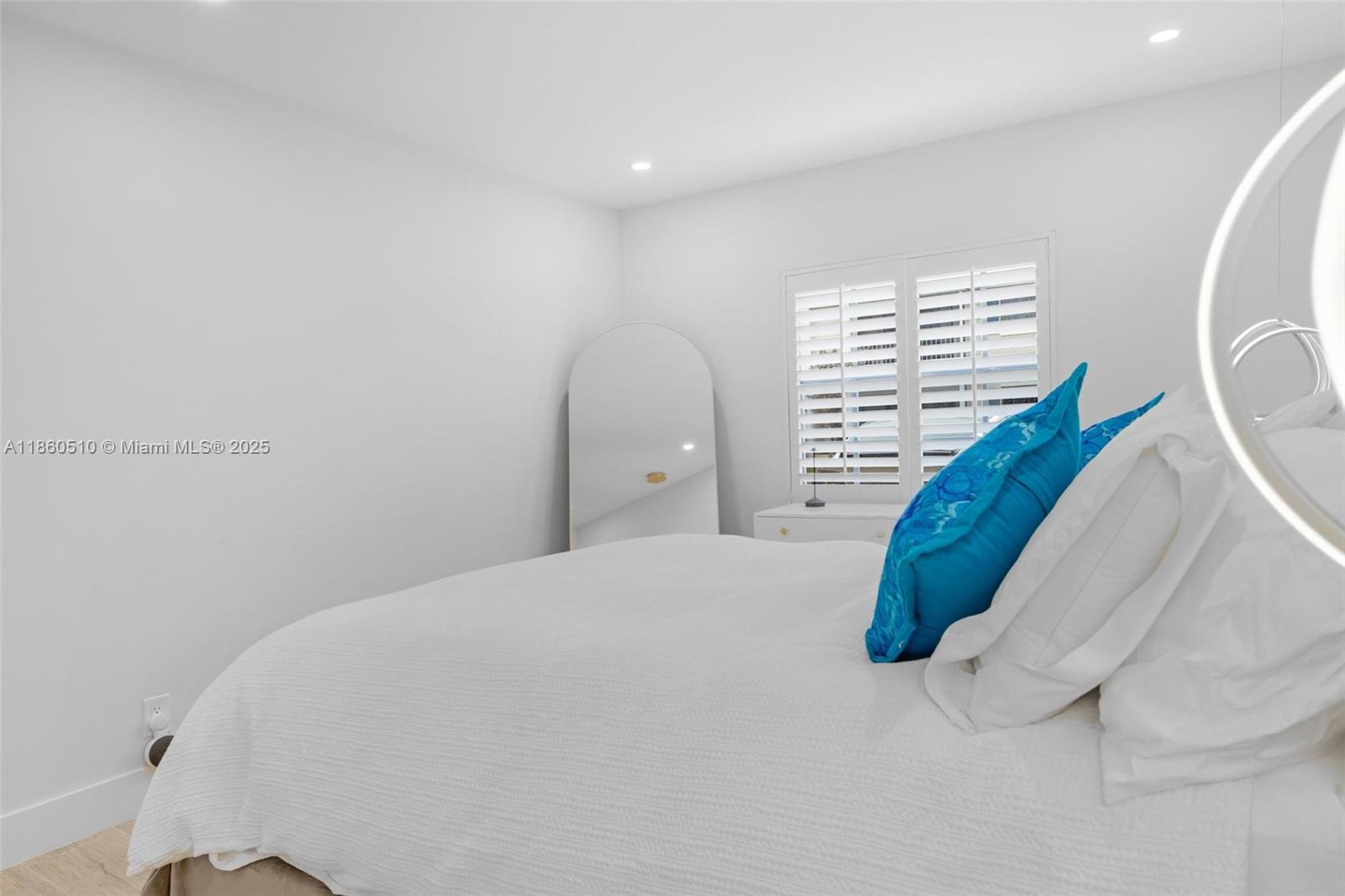 CYPRESS CLUB CONDO - Residential Lease