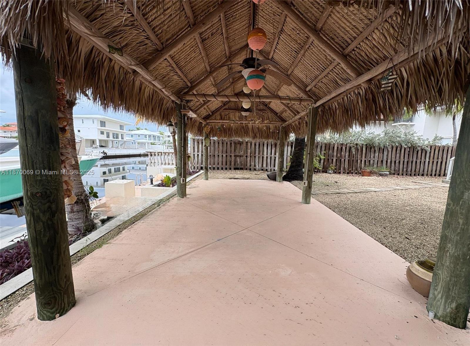 PORT LARGO - Residential Lease