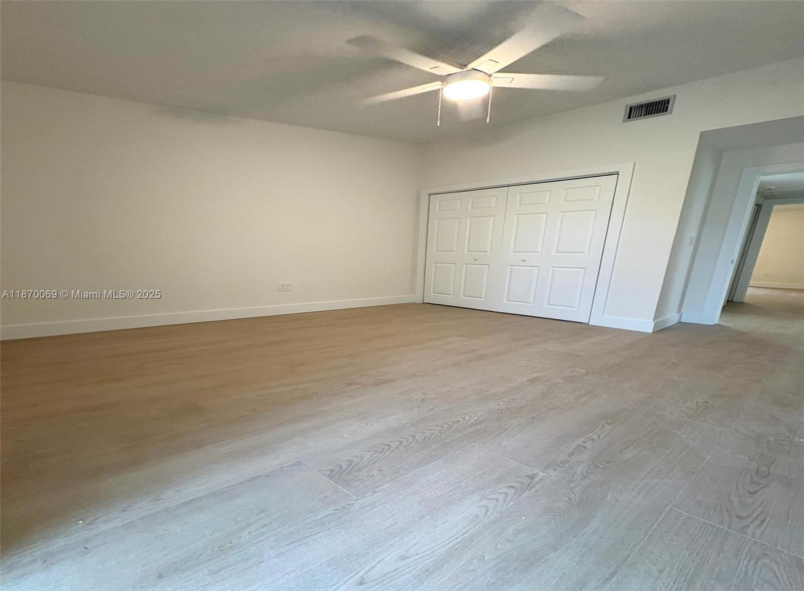 PORT LARGO - Residential Lease