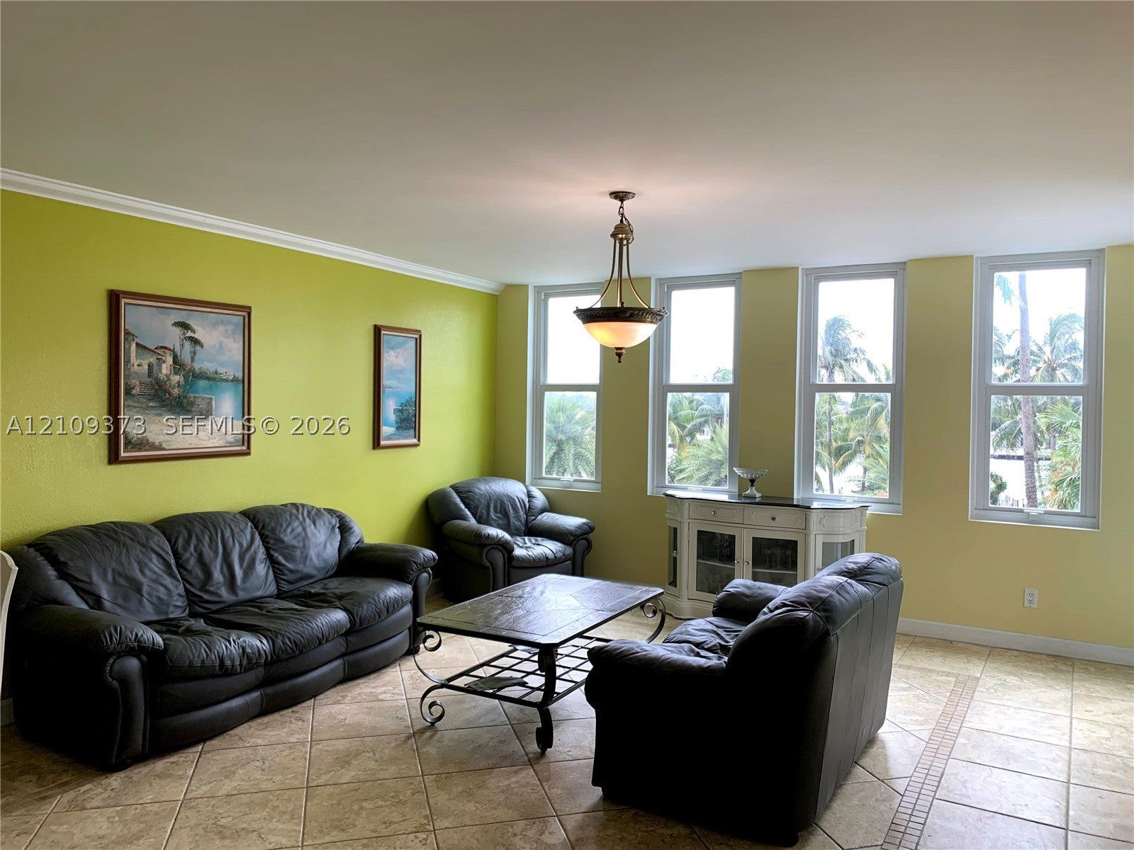 5401 Collins Ave 131