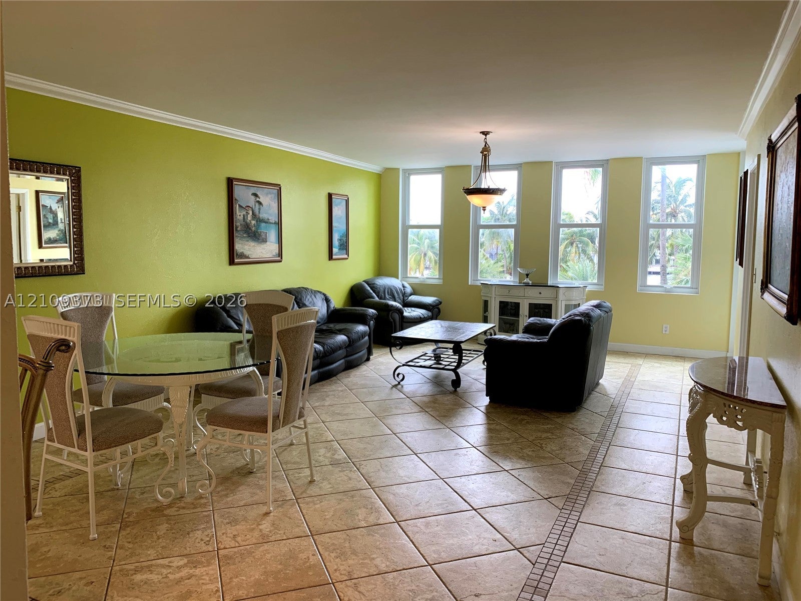 5401 Collins Ave 131