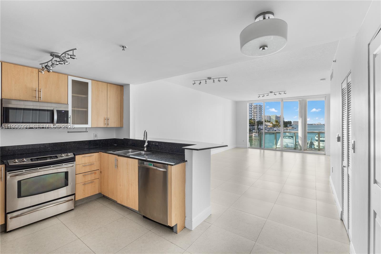 360 CONDO C - Residential