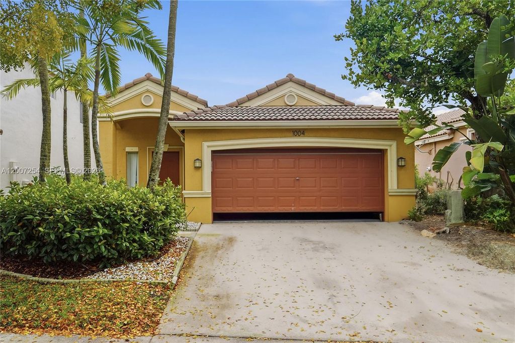 Photo of 1004 Golden Cane Dr, Weston, FL 33327 (MLS # A12007254)