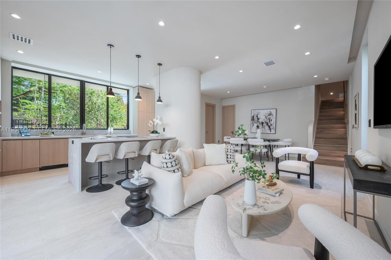 AMND MIAMI SUBURBAN ACRES - Residential