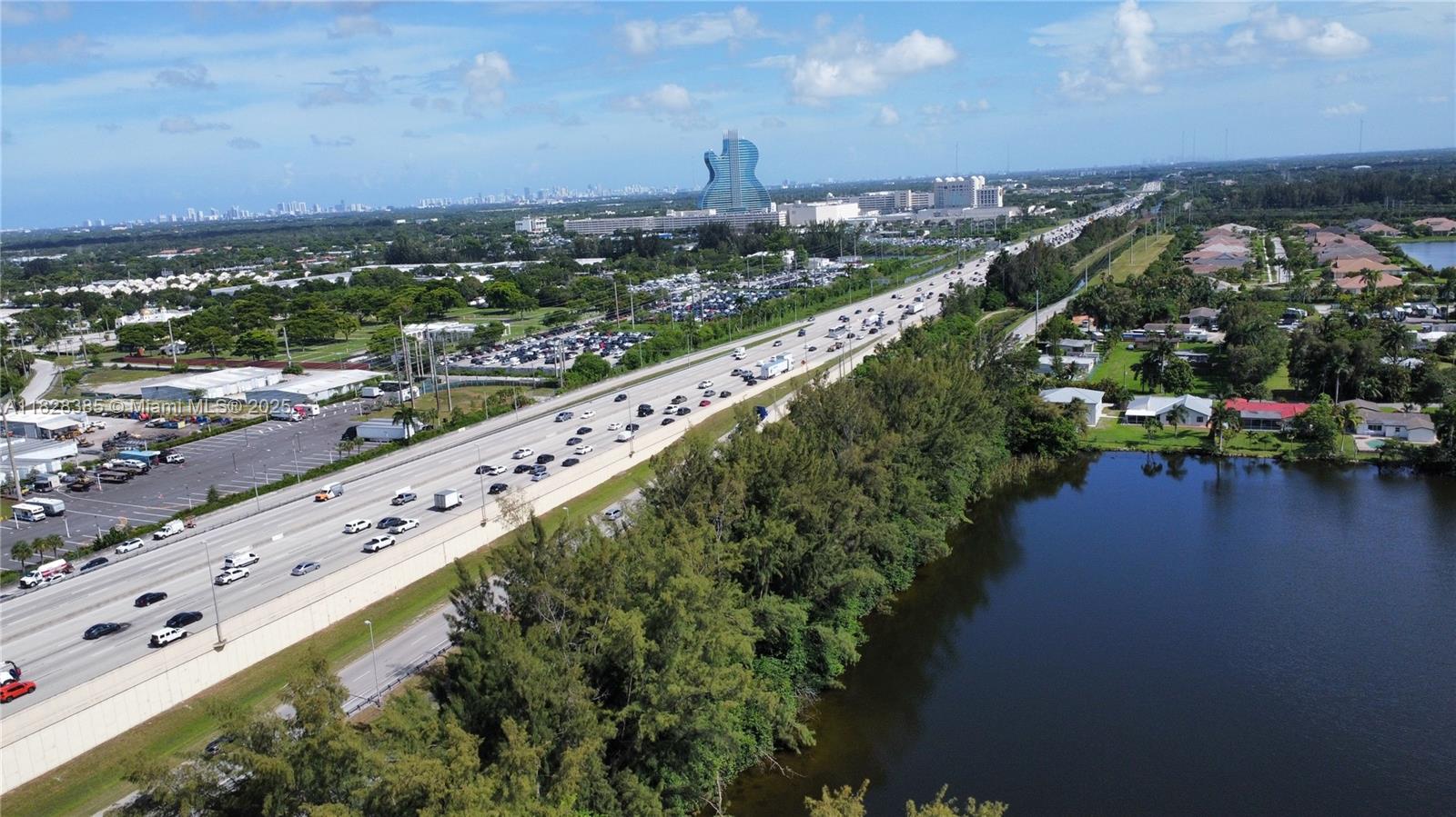 LAUDERDALE LITTLE RANCHES - Residential