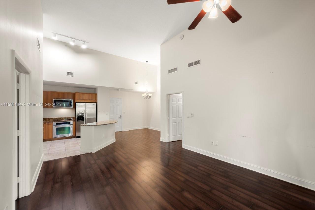 VERANDA CONDO - Residential Lease