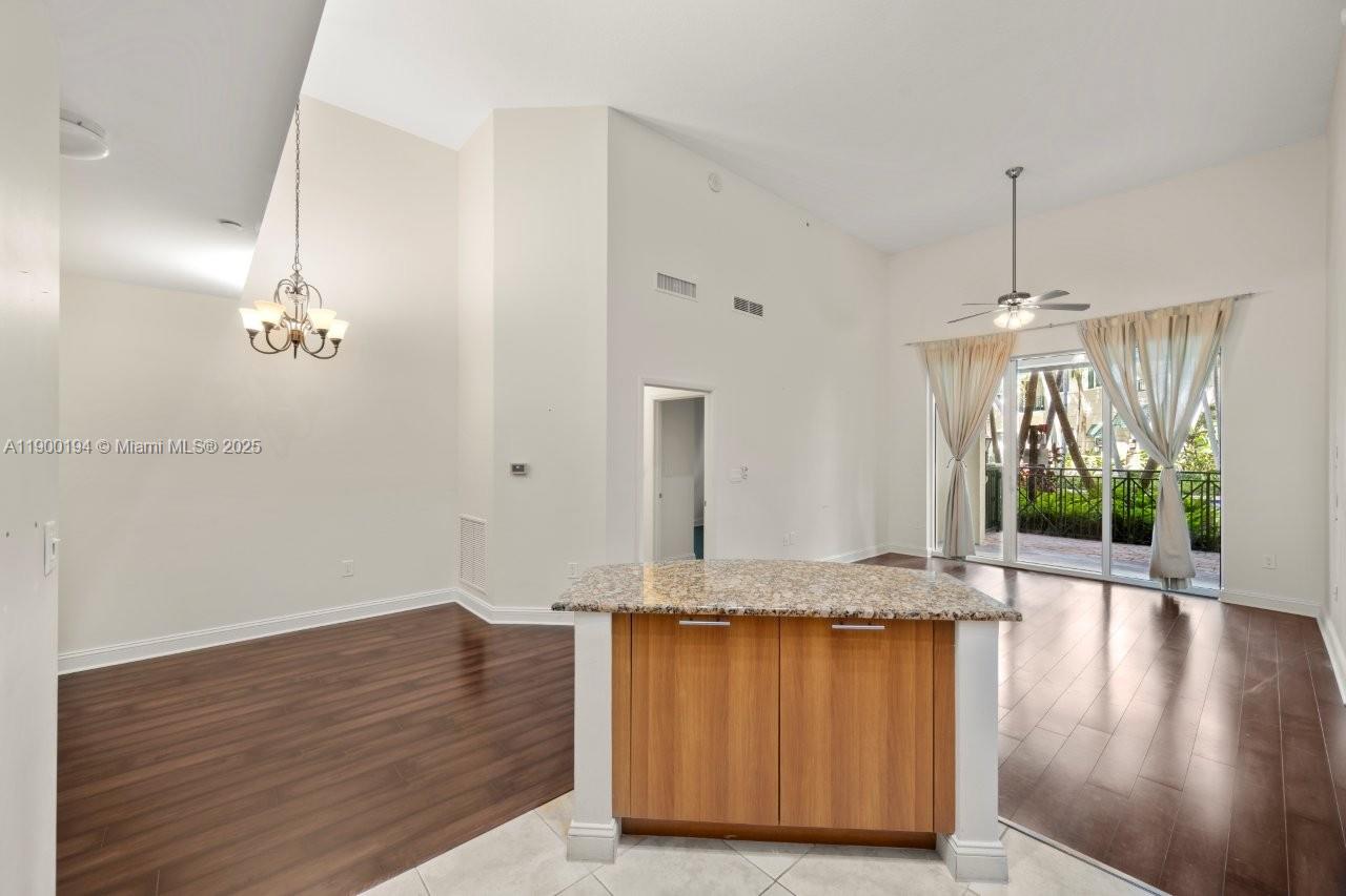 VERANDA CONDO - Residential Lease