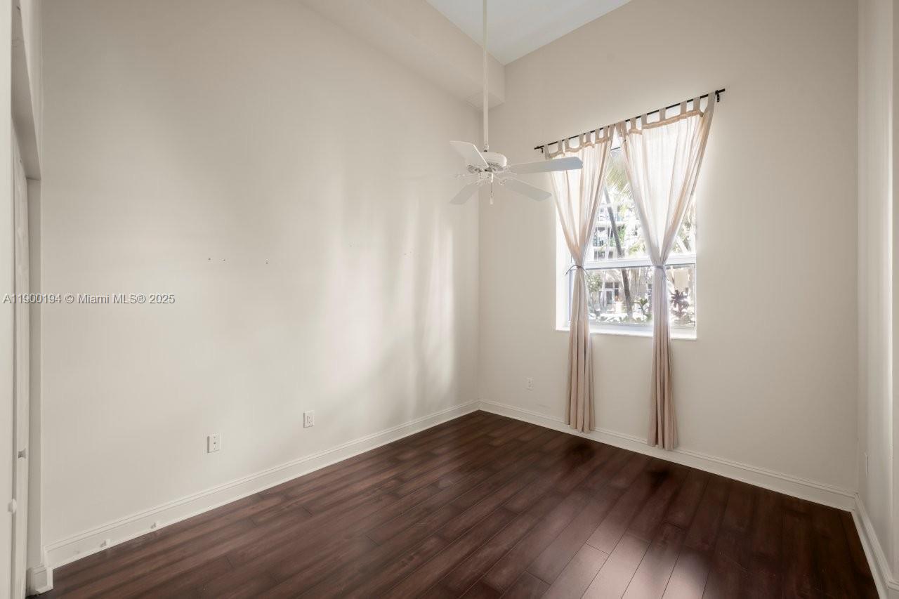 VERANDA CONDO - Residential Lease