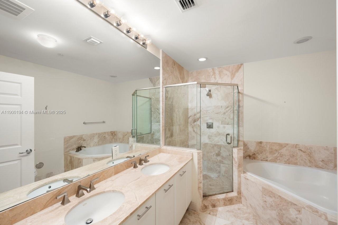 VERANDA CONDO - Residential Lease