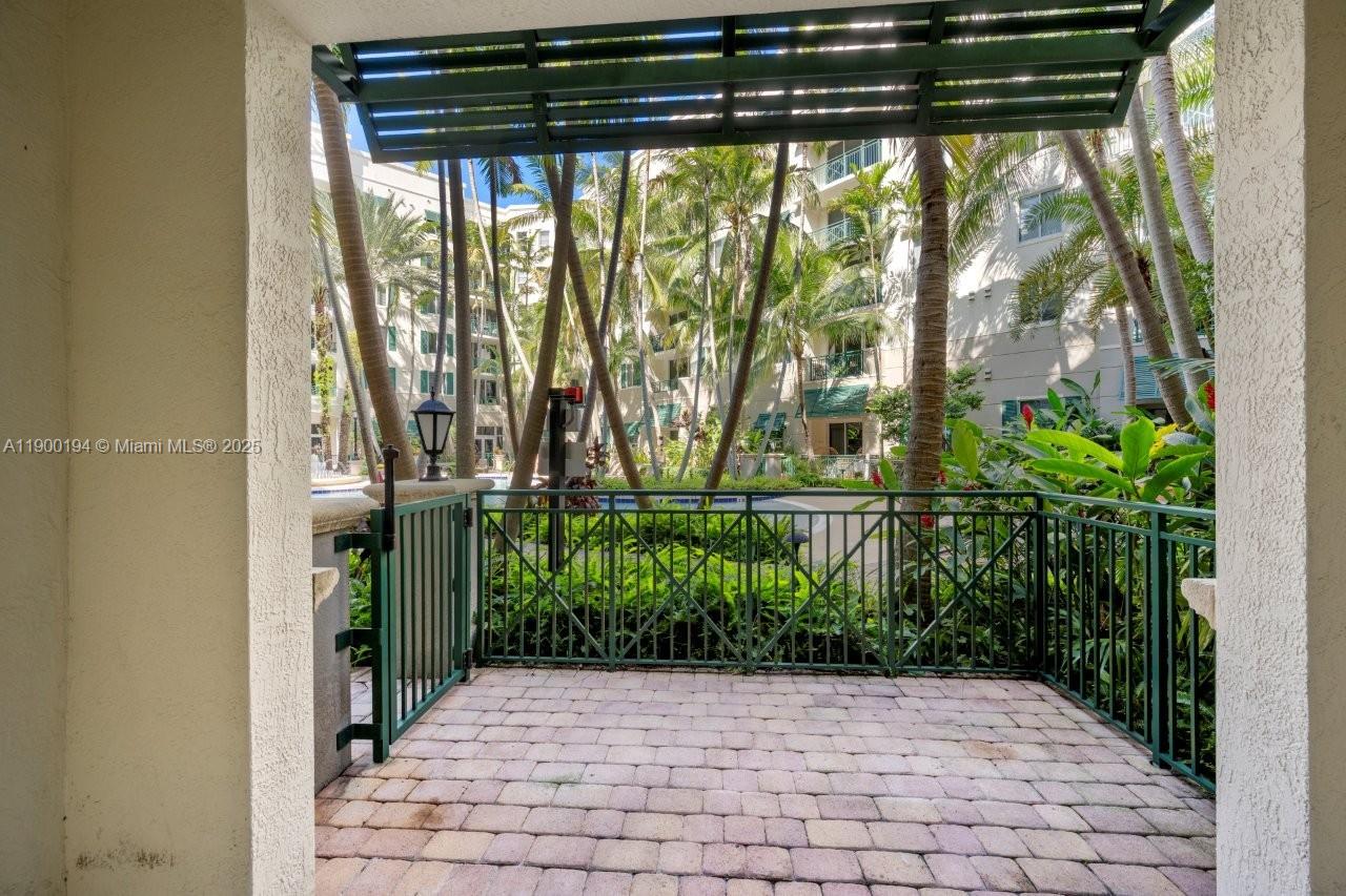 VERANDA CONDO - Residential Lease