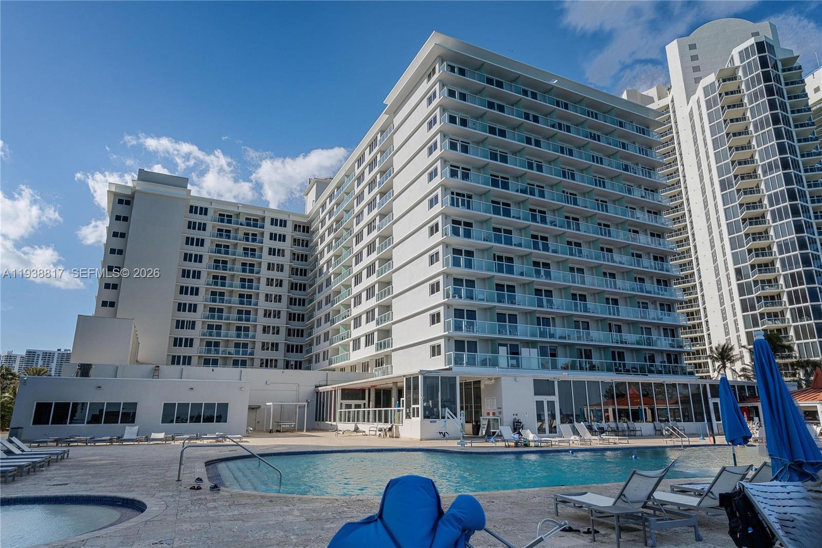 THE AVENTURA BEACH CLUB C - Residential