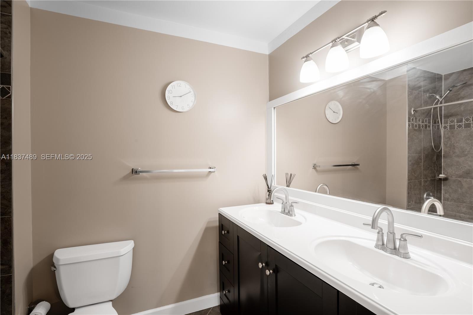 PINES OF OAKLAND FOREST W - Residential