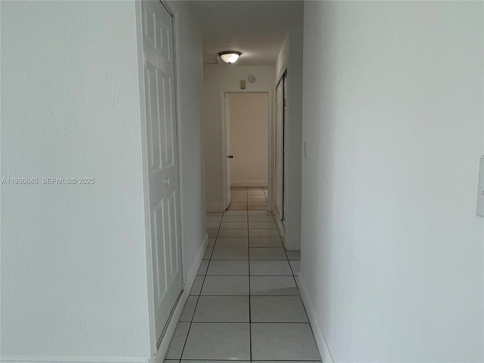 SUNRISE GOLF VILLAGE SEC - Residential Lease