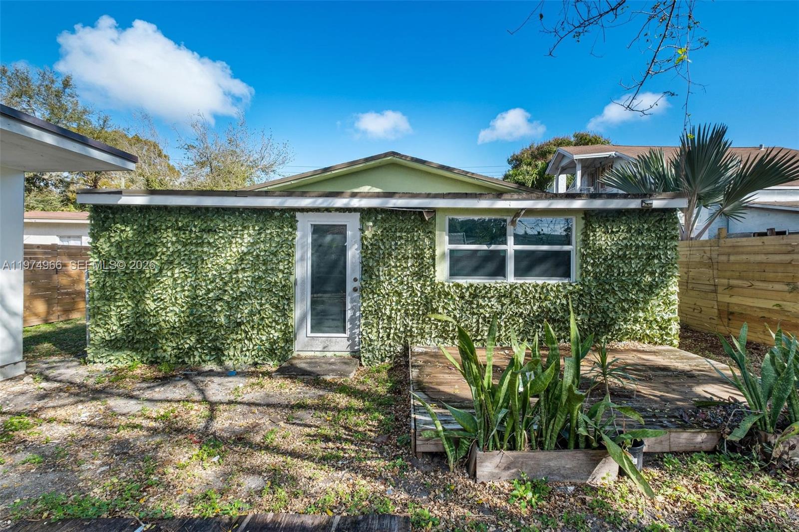 BAY VISTA PARK - Residential