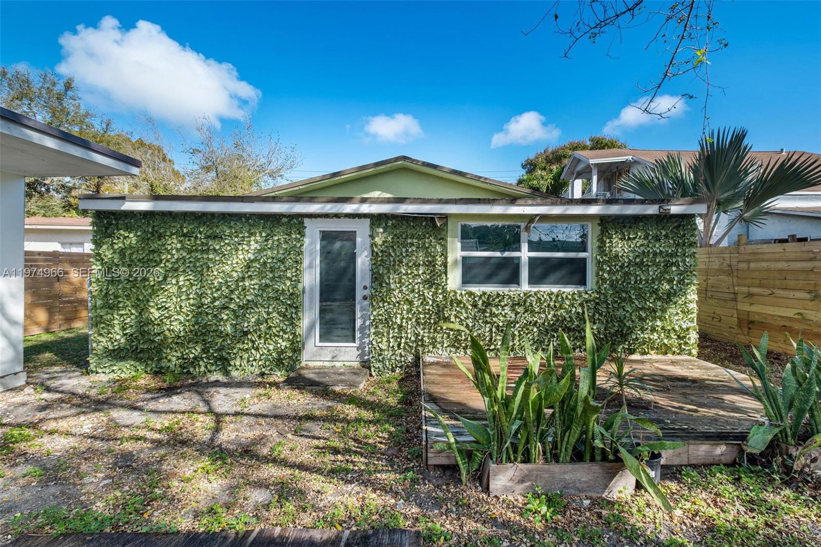 BAY VISTA PARK - Residential