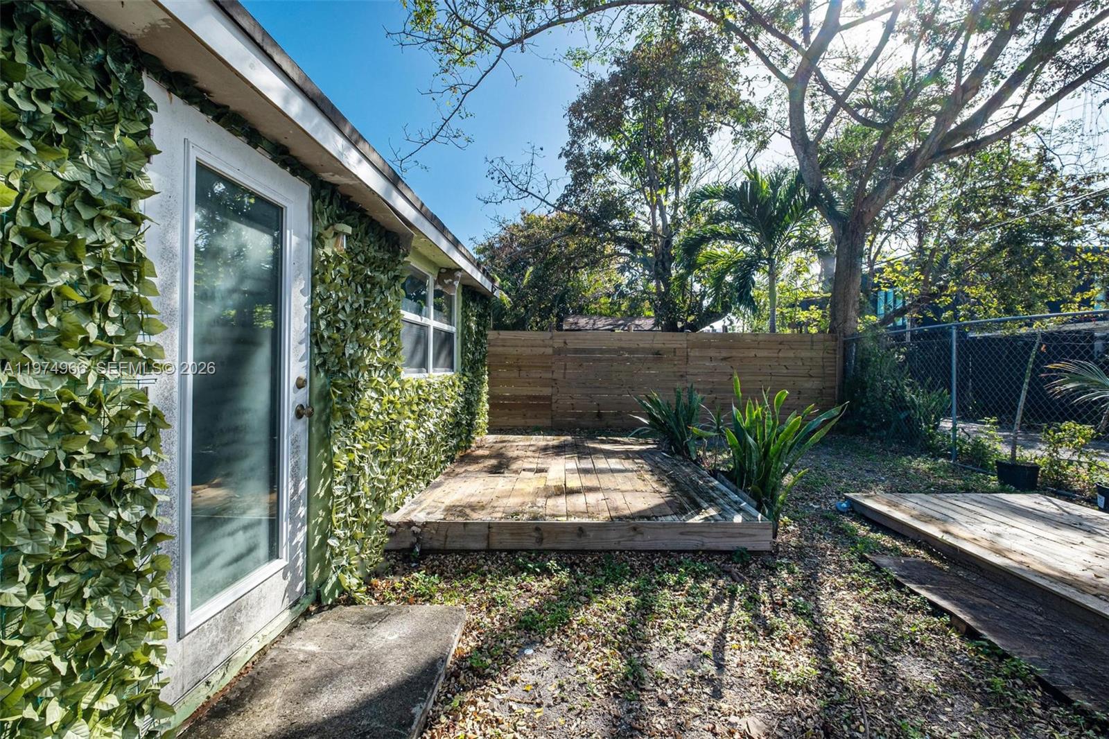 BAY VISTA PARK - Residential