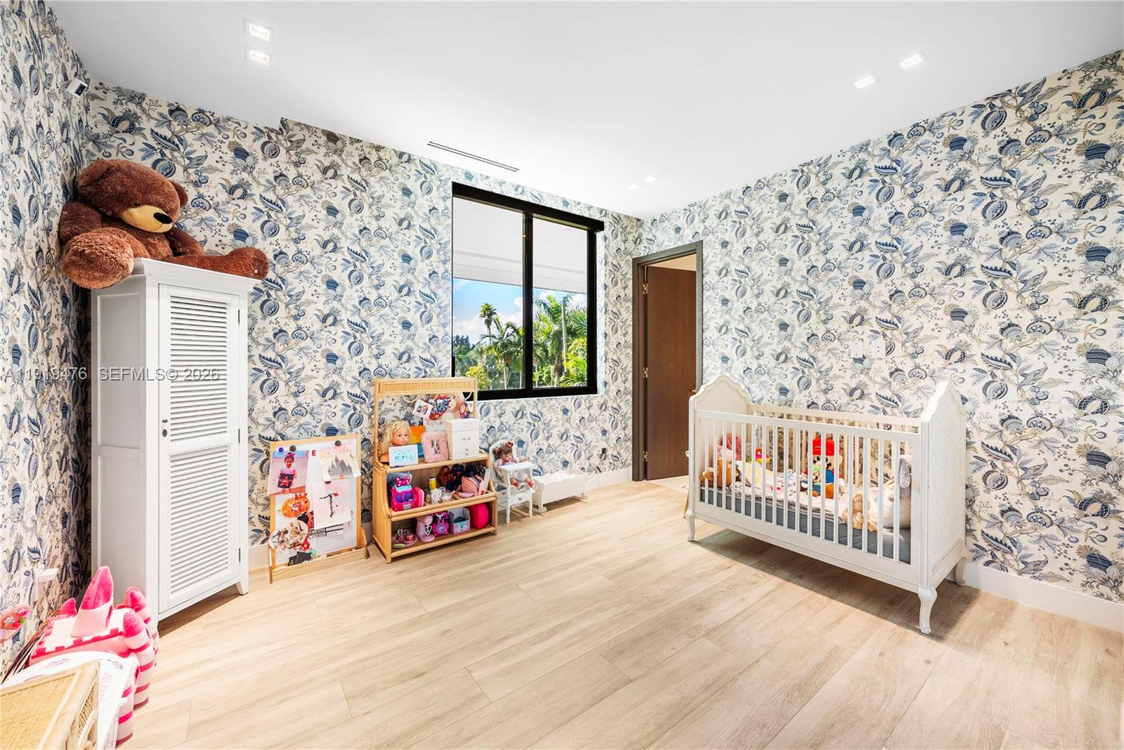 BAY LURE - Residential