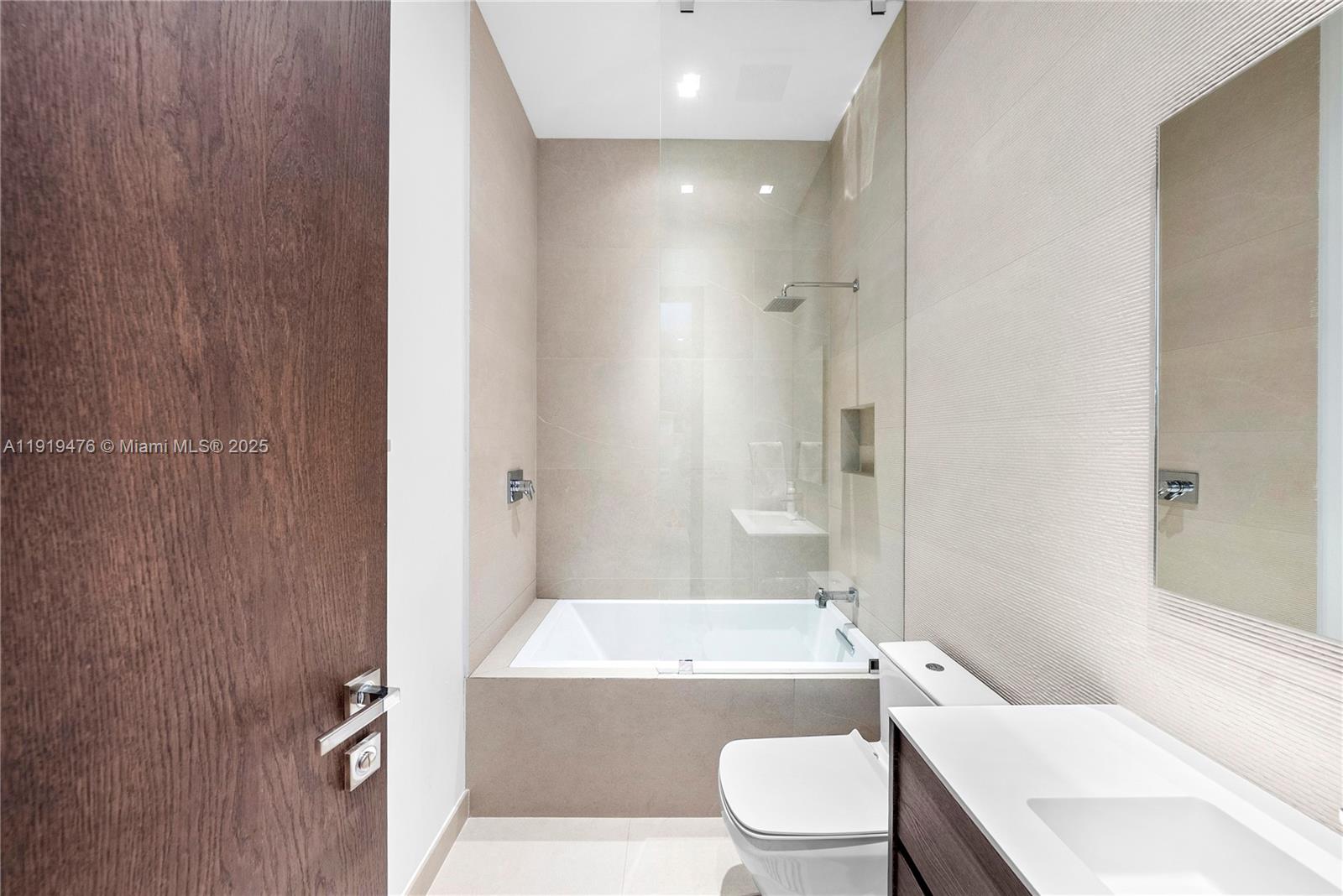 BAY LURE - Residential