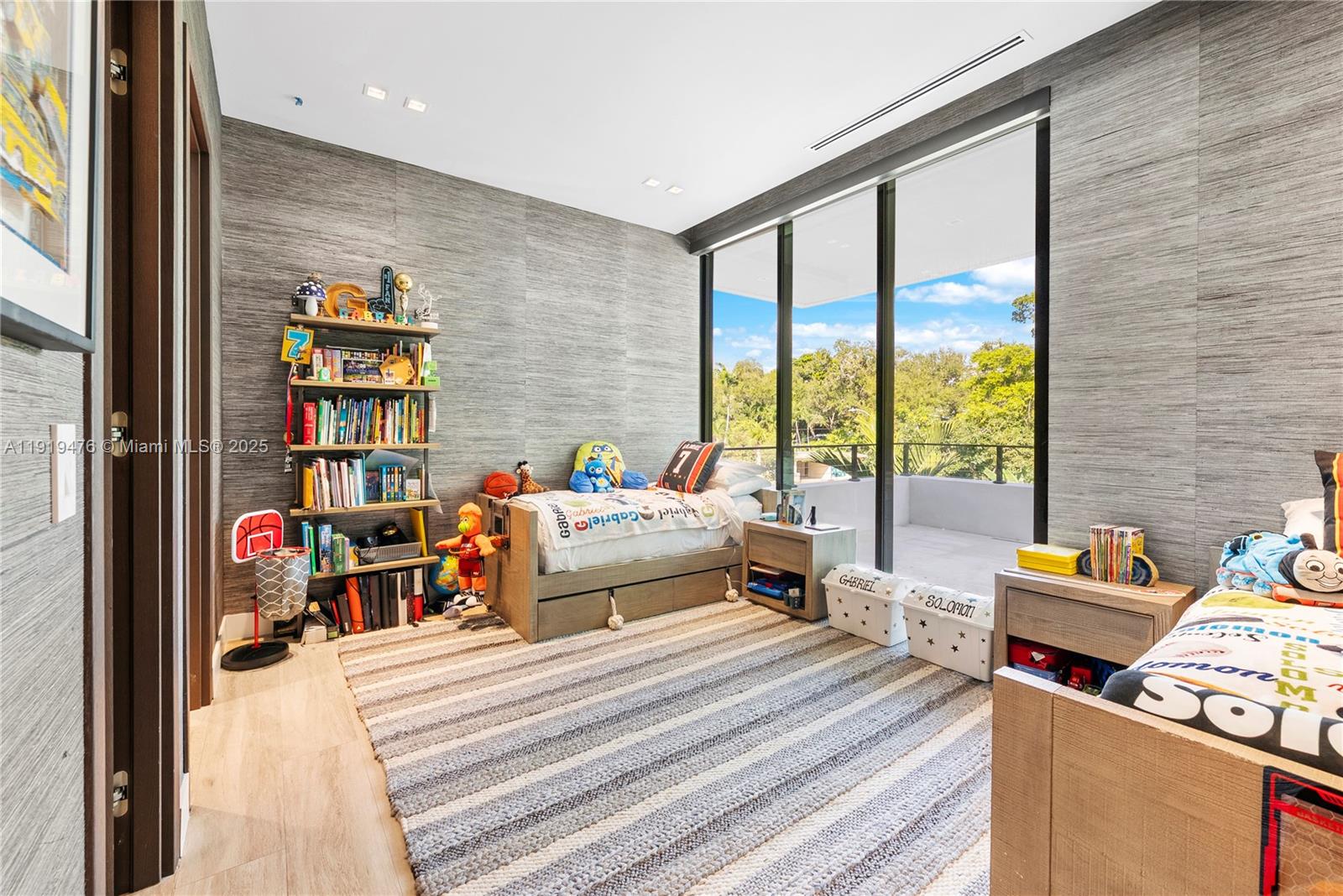 BAY LURE - Residential