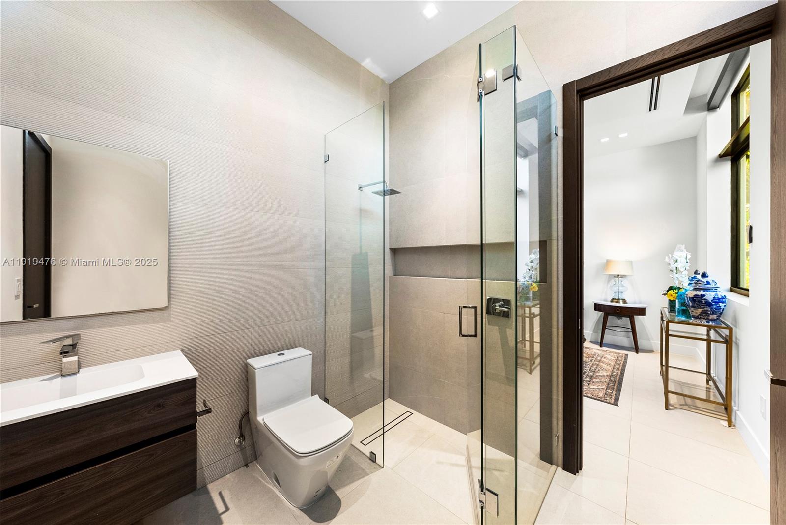 BAY LURE - Residential