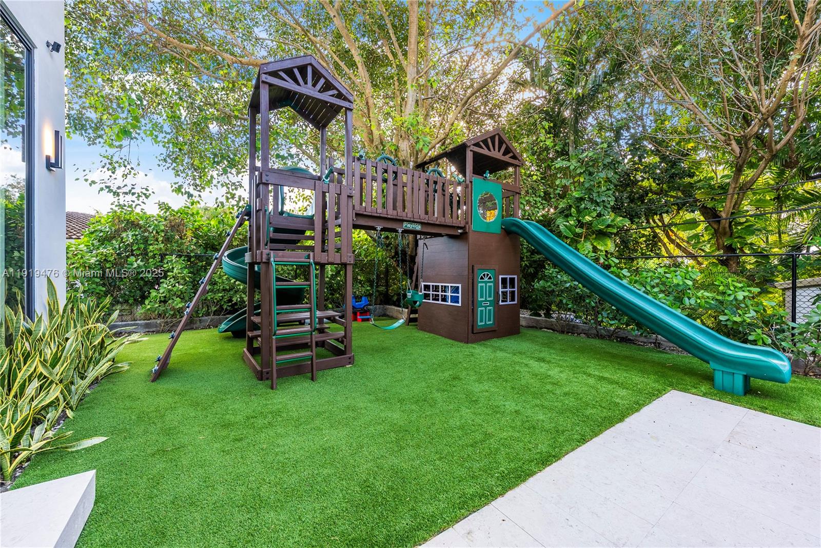 BAY LURE - Residential