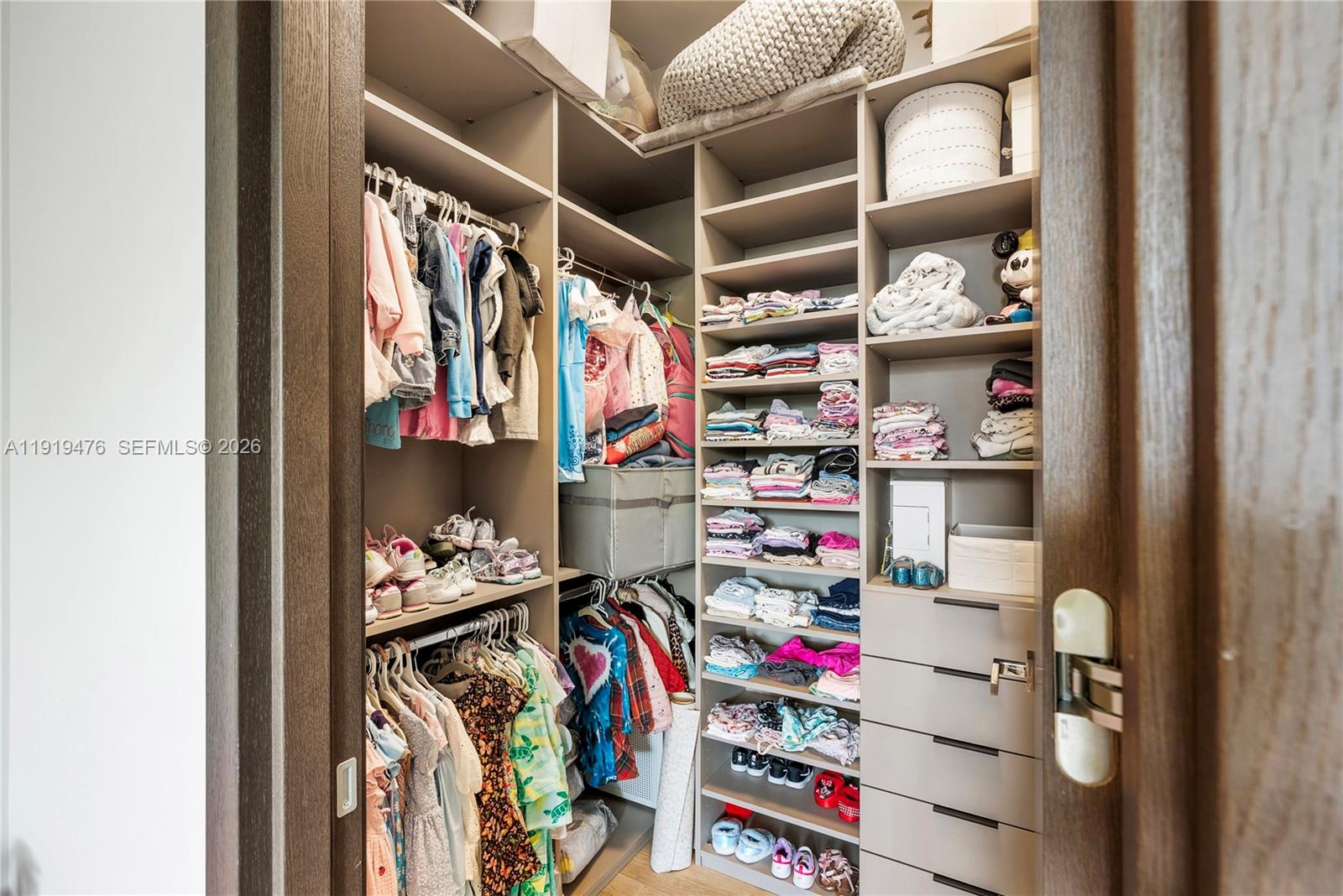 BAY LURE - Residential