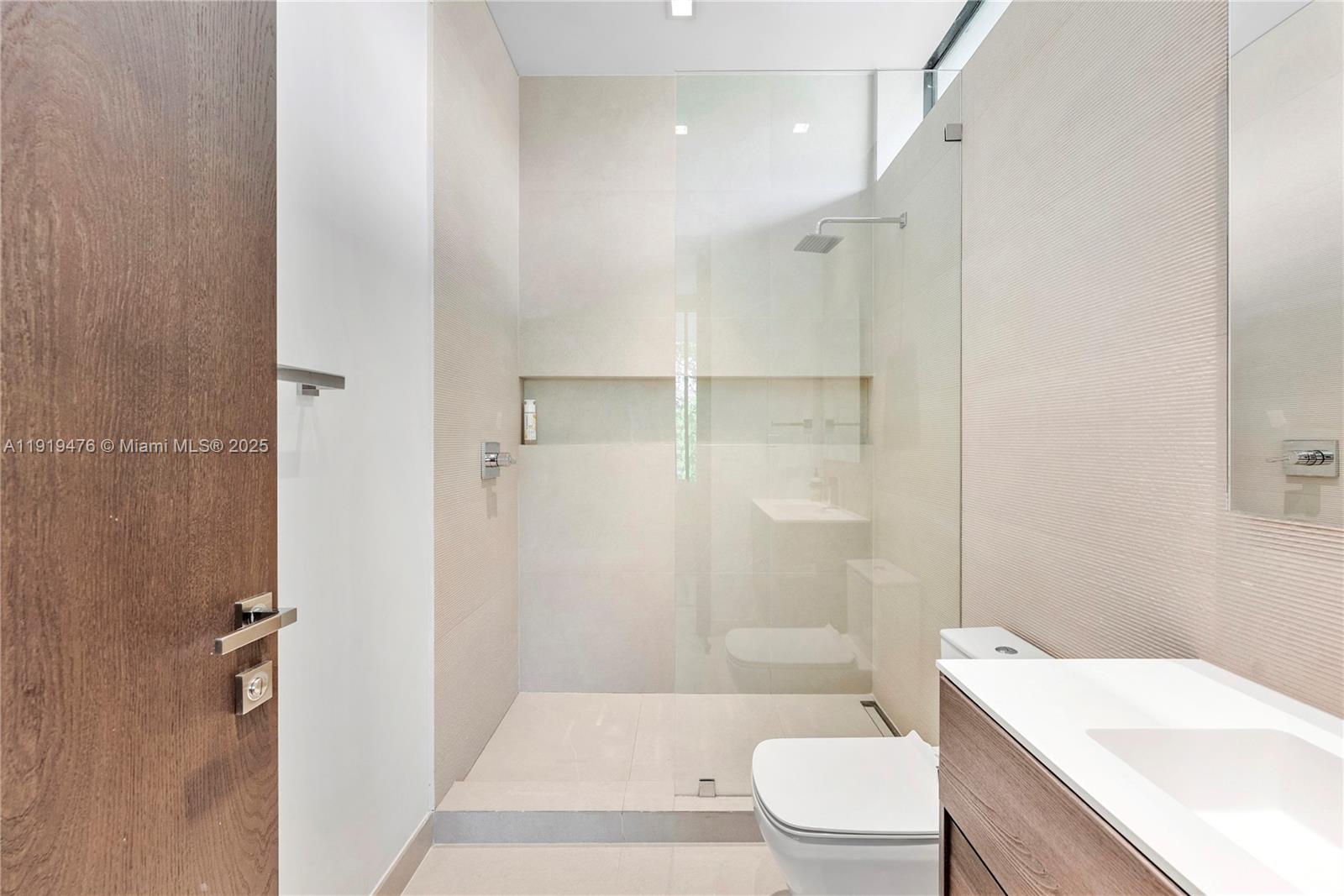 BAY LURE - Residential