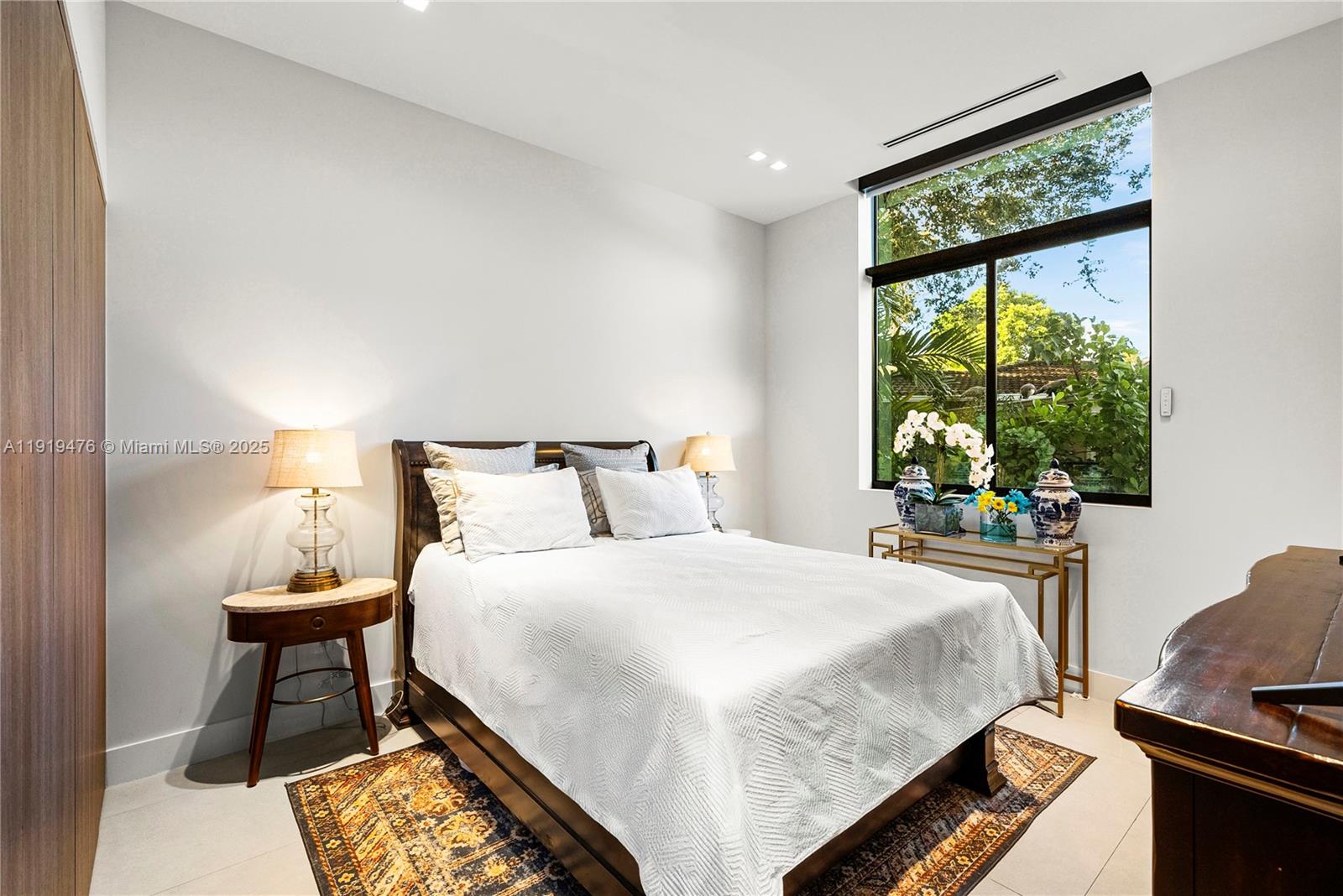 BAY LURE - Residential