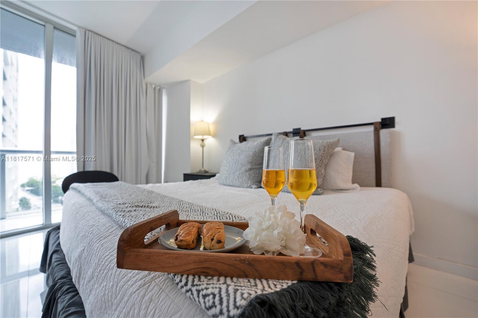 ICON BRICKELL CONDO NO 3 - Residential