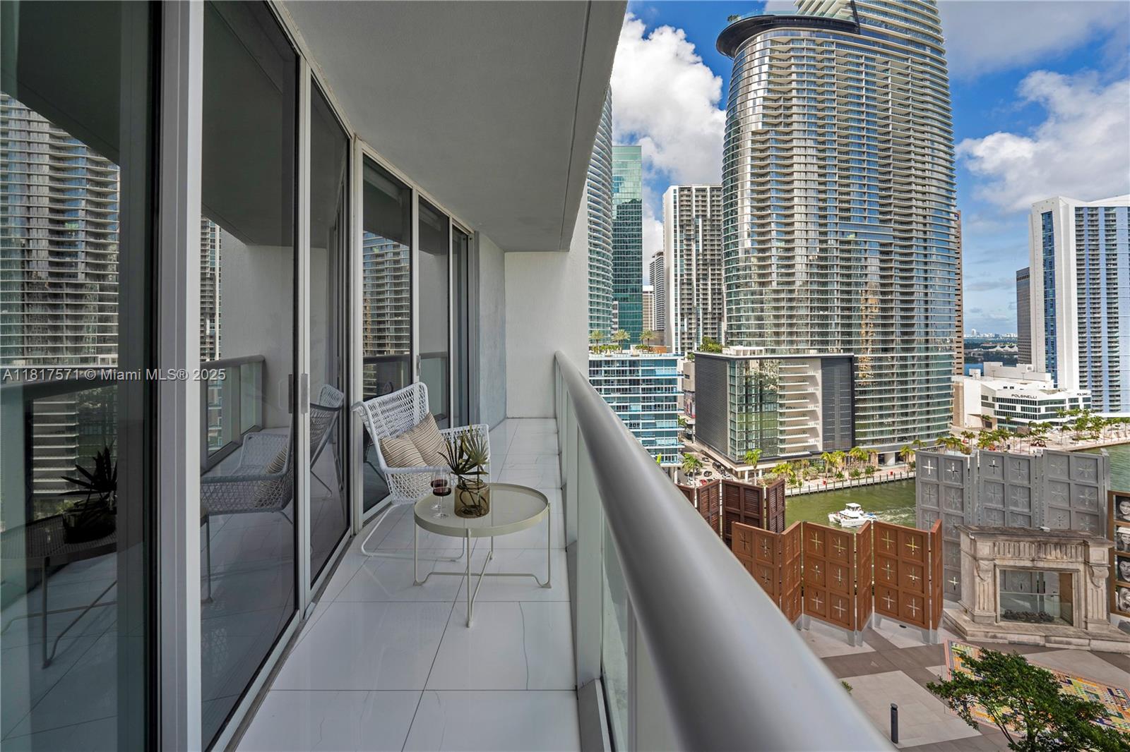 ICON BRICKELL CONDO NO 3 - Residential