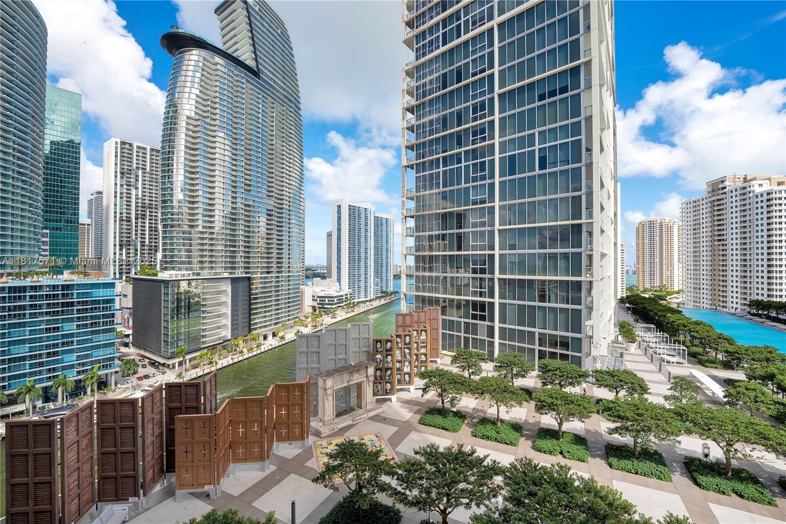 485 Brickell Ave 1801