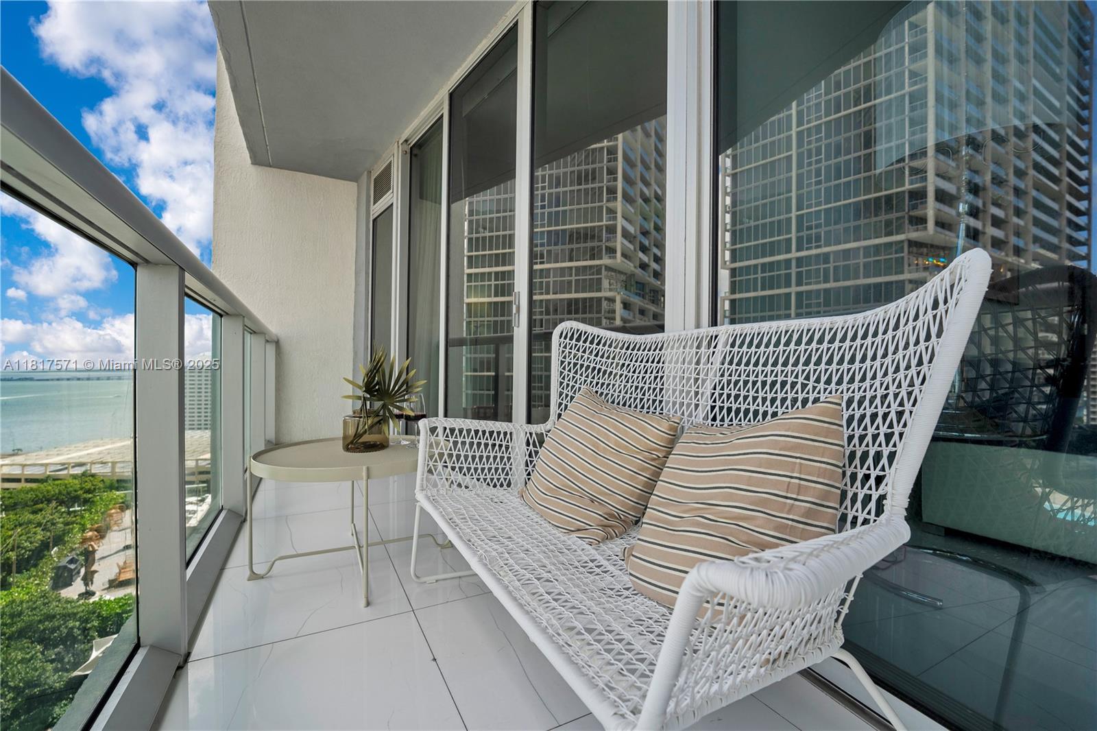 ICON BRICKELL CONDO NO 3 - Residential
