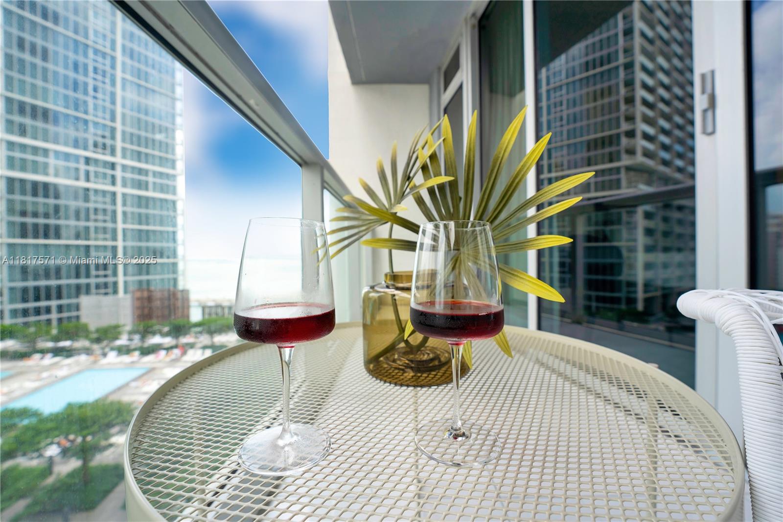 ICON BRICKELL CONDO NO 3 - Residential