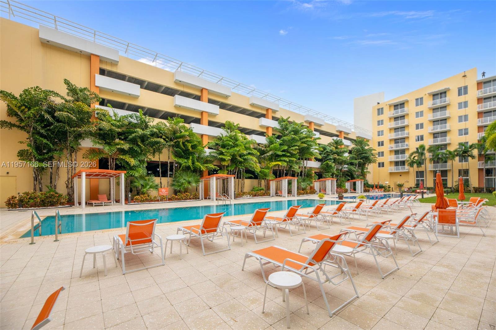 VENTURE AT AVENTURA WEST - Residential