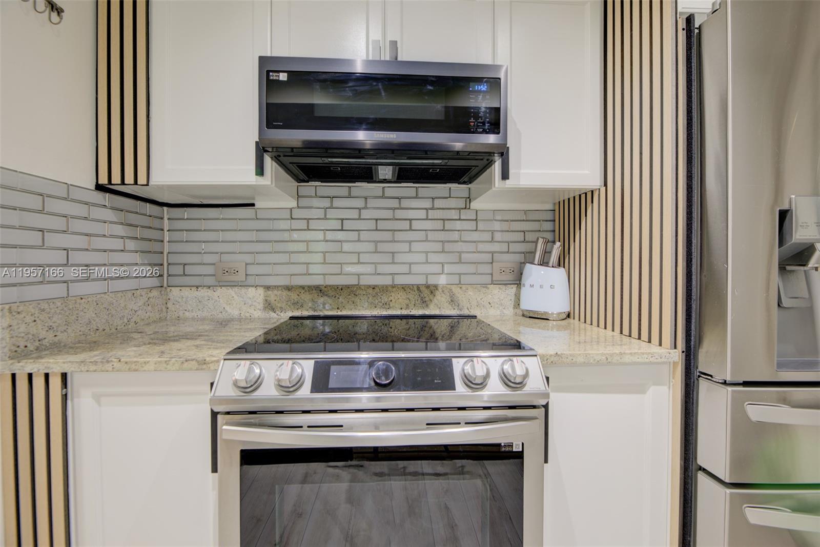 VENTURE AT AVENTURA WEST - Residential