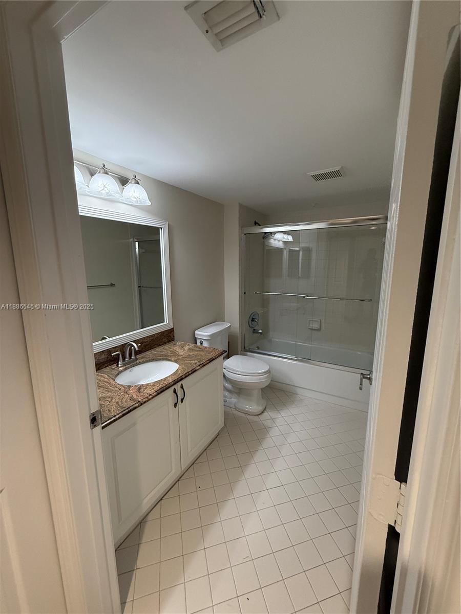 SUFFOLK AT CENTURY VILLAG - Residential