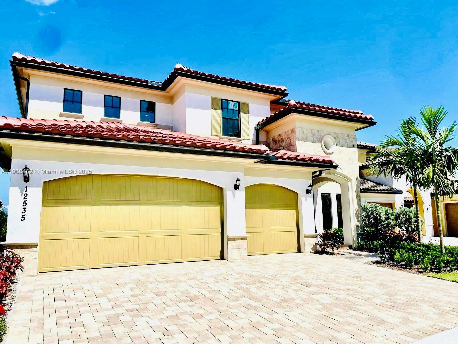 PARKLAND BAY - Residential