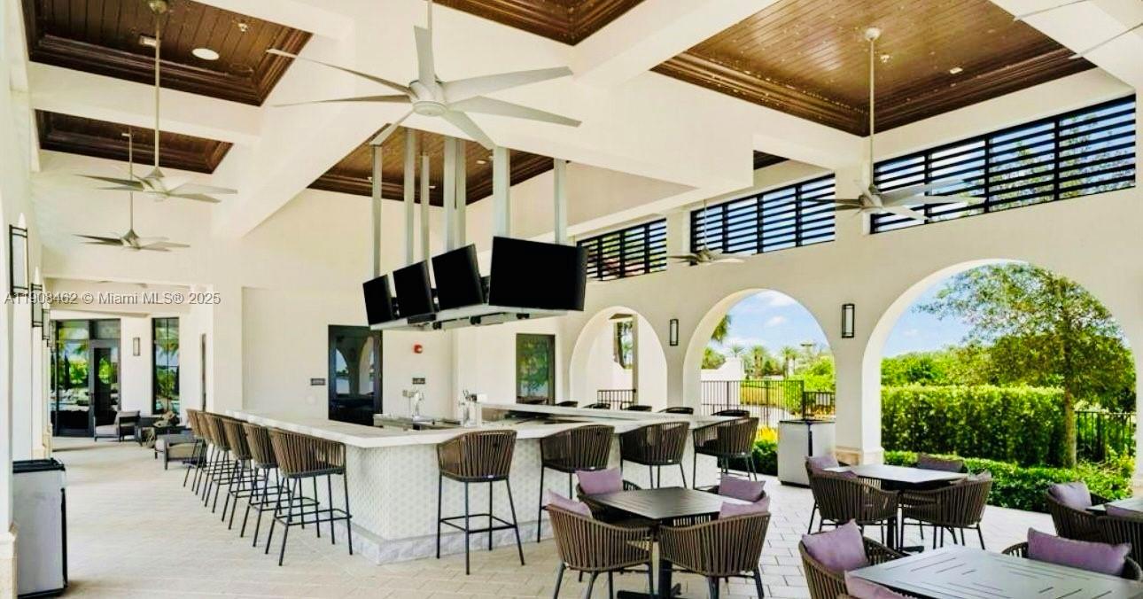 PARKLAND BAY - Residential