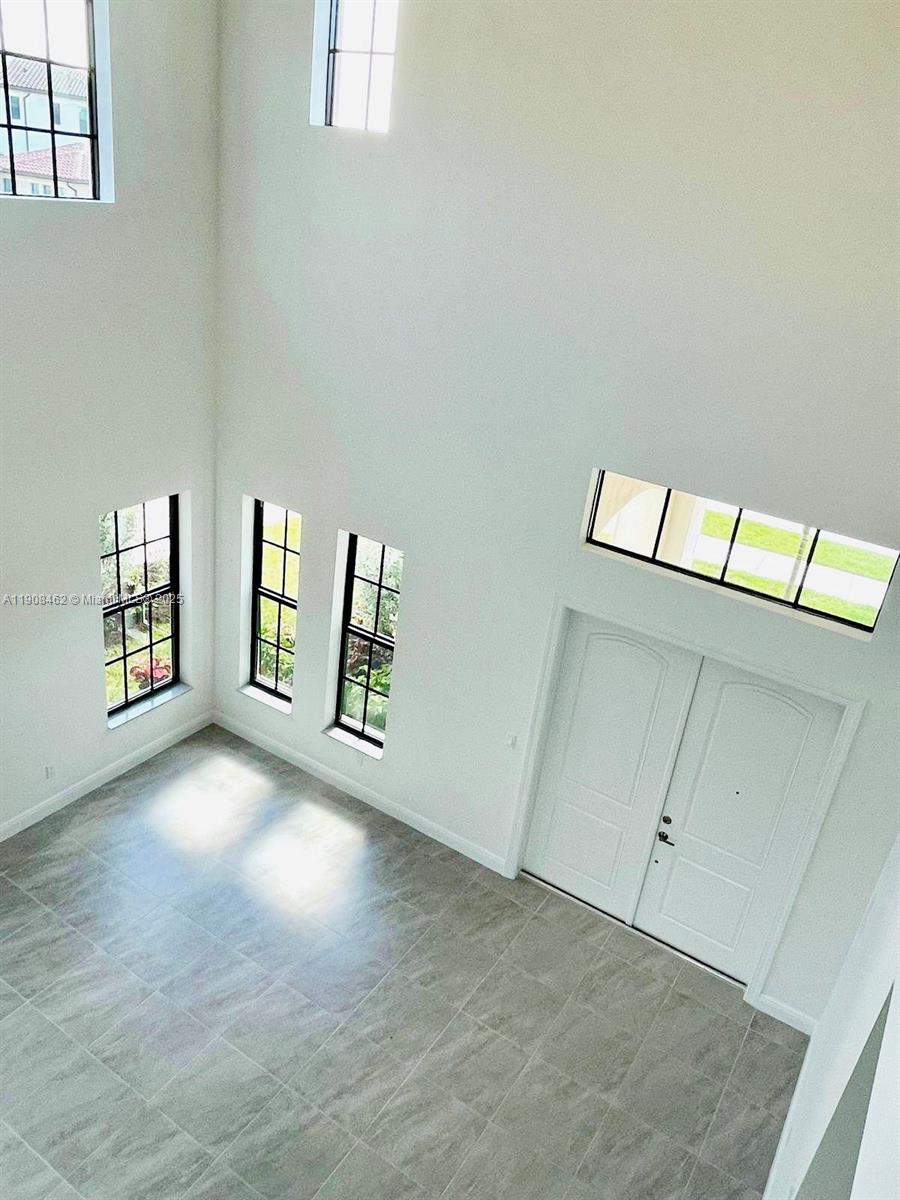 PARKLAND BAY - Residential