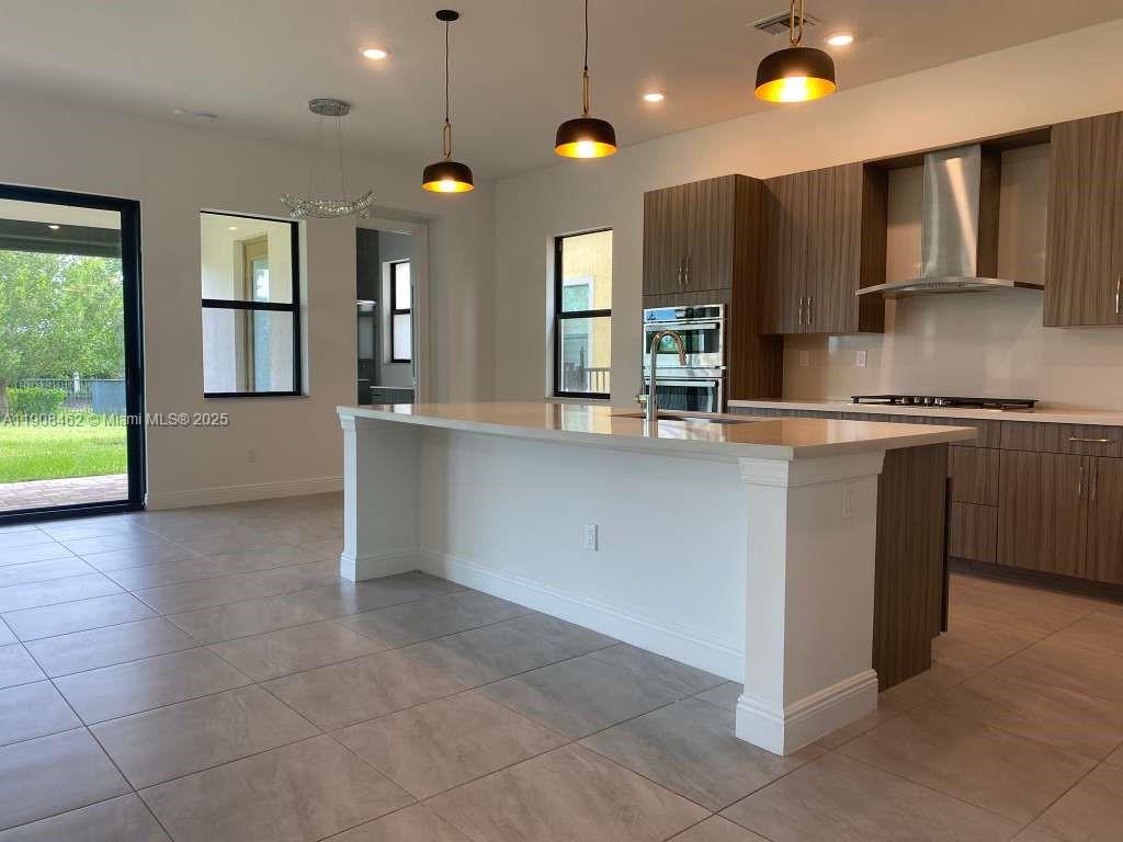 PARKLAND BAY - Residential