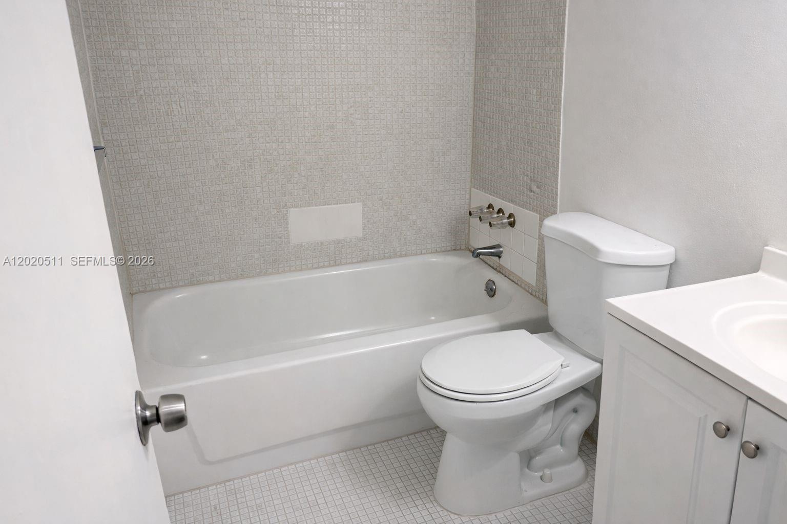 MONTECARLO CONDO - Residential