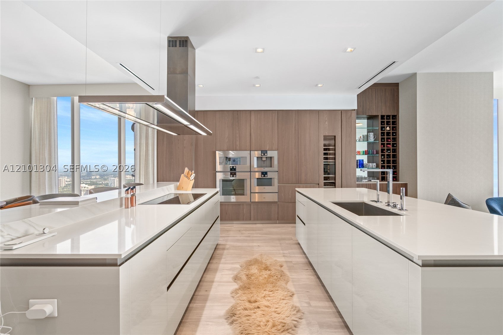 Properties 3 18501 Collins Ave 5101