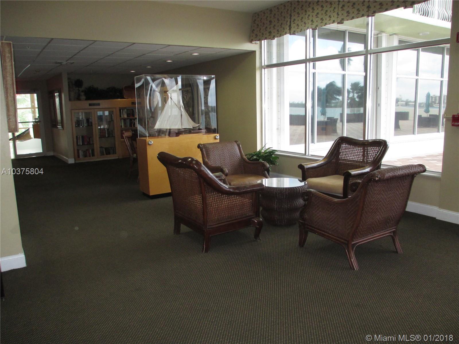 ISLAND POINTE CONDO - Residential