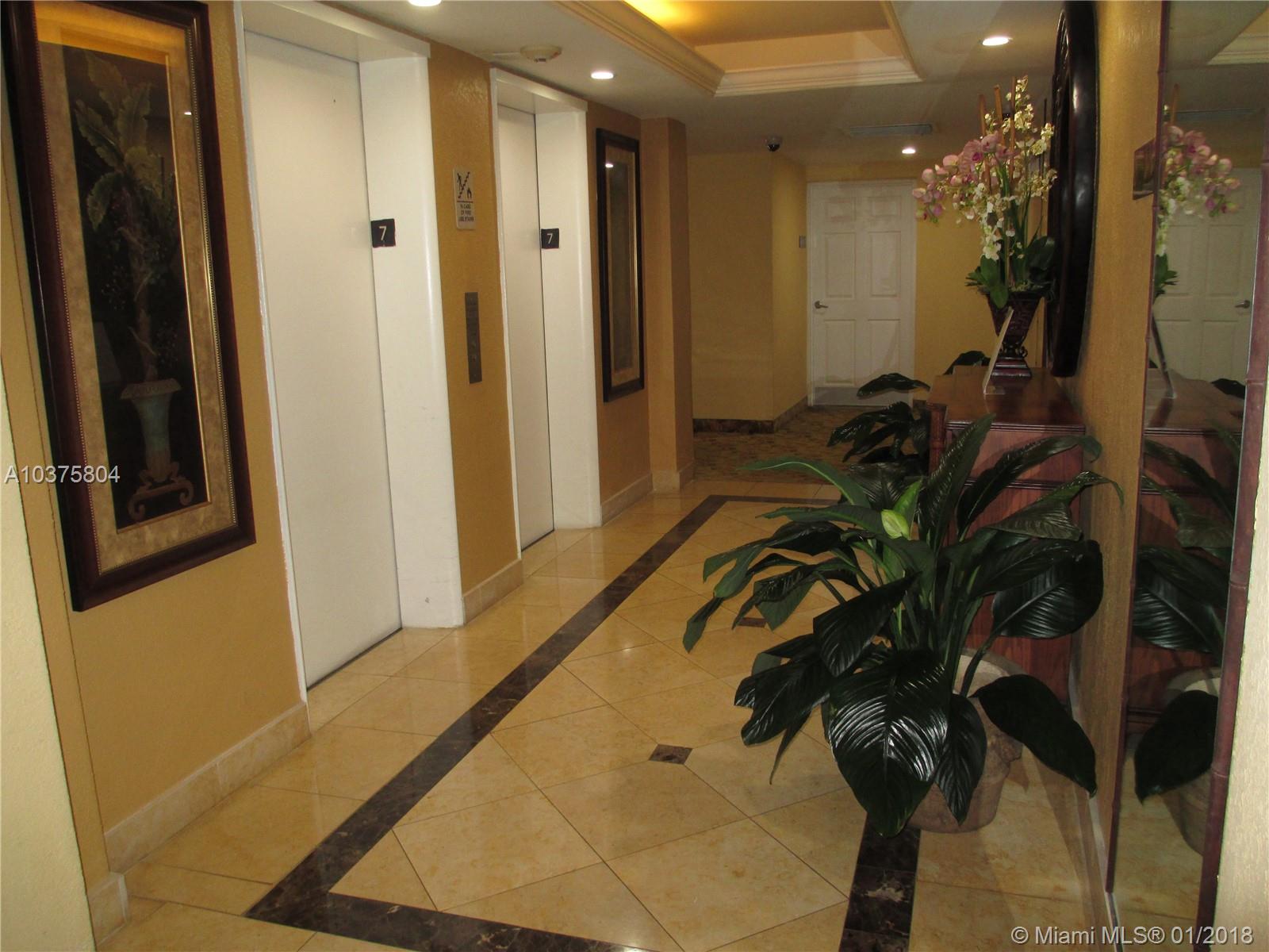 ISLAND POINTE CONDO - Residential