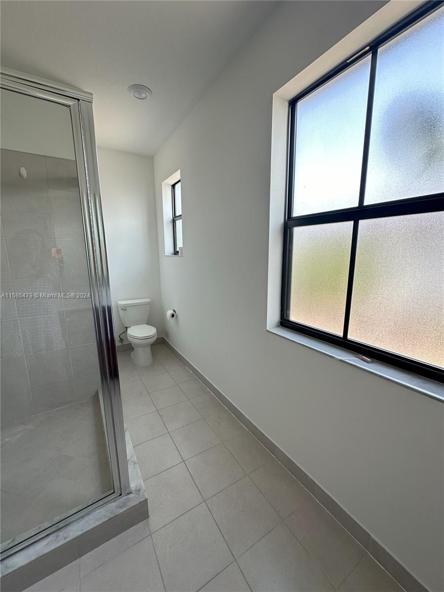 RESERVE AT EDGEWOOD - Residential Lease