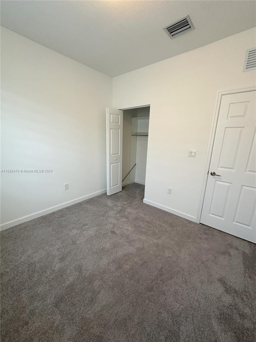 RESERVE AT EDGEWOOD - Residential Lease