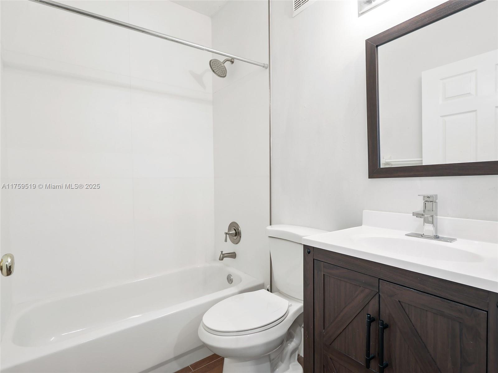 LAS BRISAS AT DORAL CONDO - Residential Lease