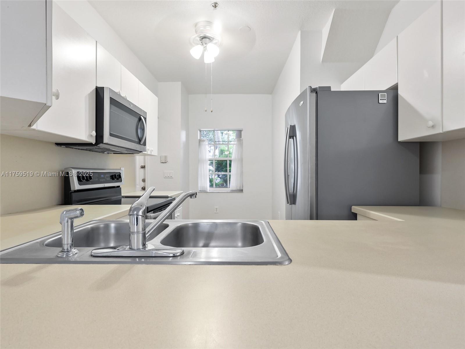 LAS BRISAS AT DORAL CONDO - Residential Lease