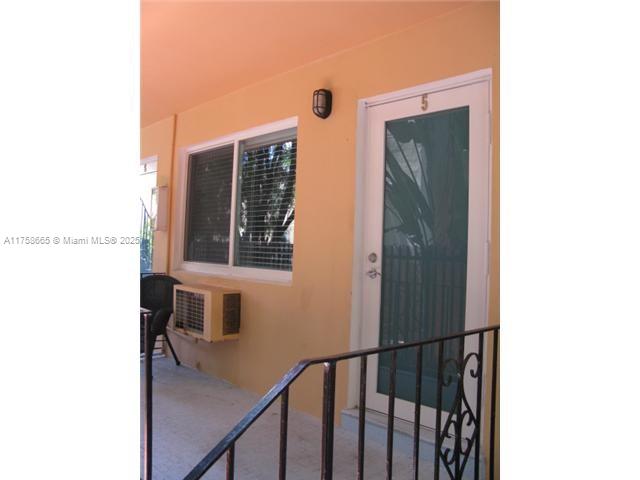 1035 MERIDIAN CONDO - Residential