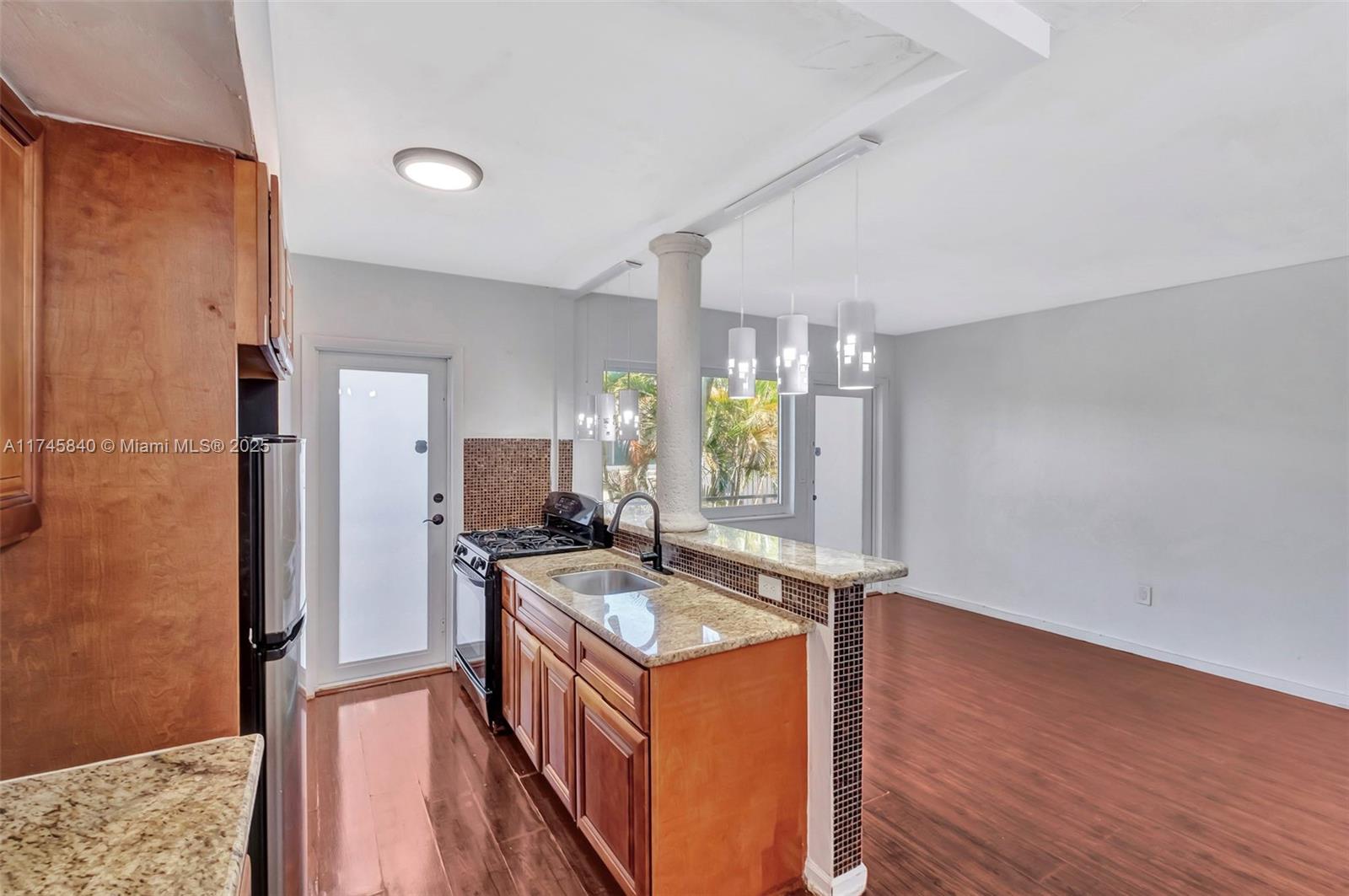 Creek Club 3 - Residential